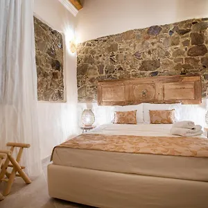 Moon's Tower Suite&rooms Gasthof Portoscuso