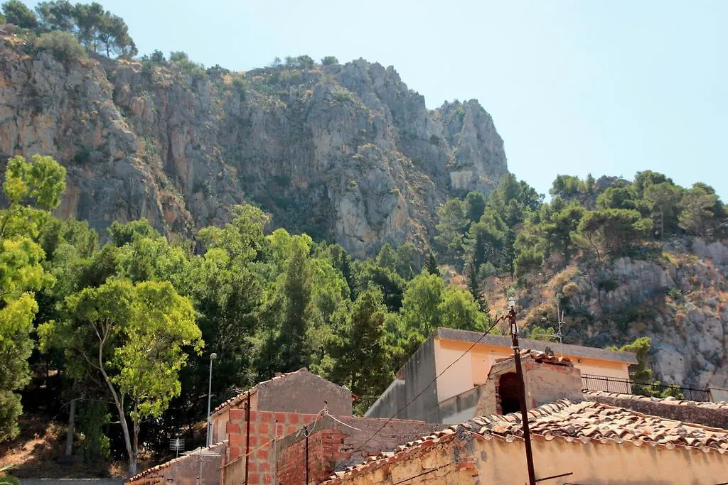 La Casa Del Geko Bed & Breakfast Cefalu Italy