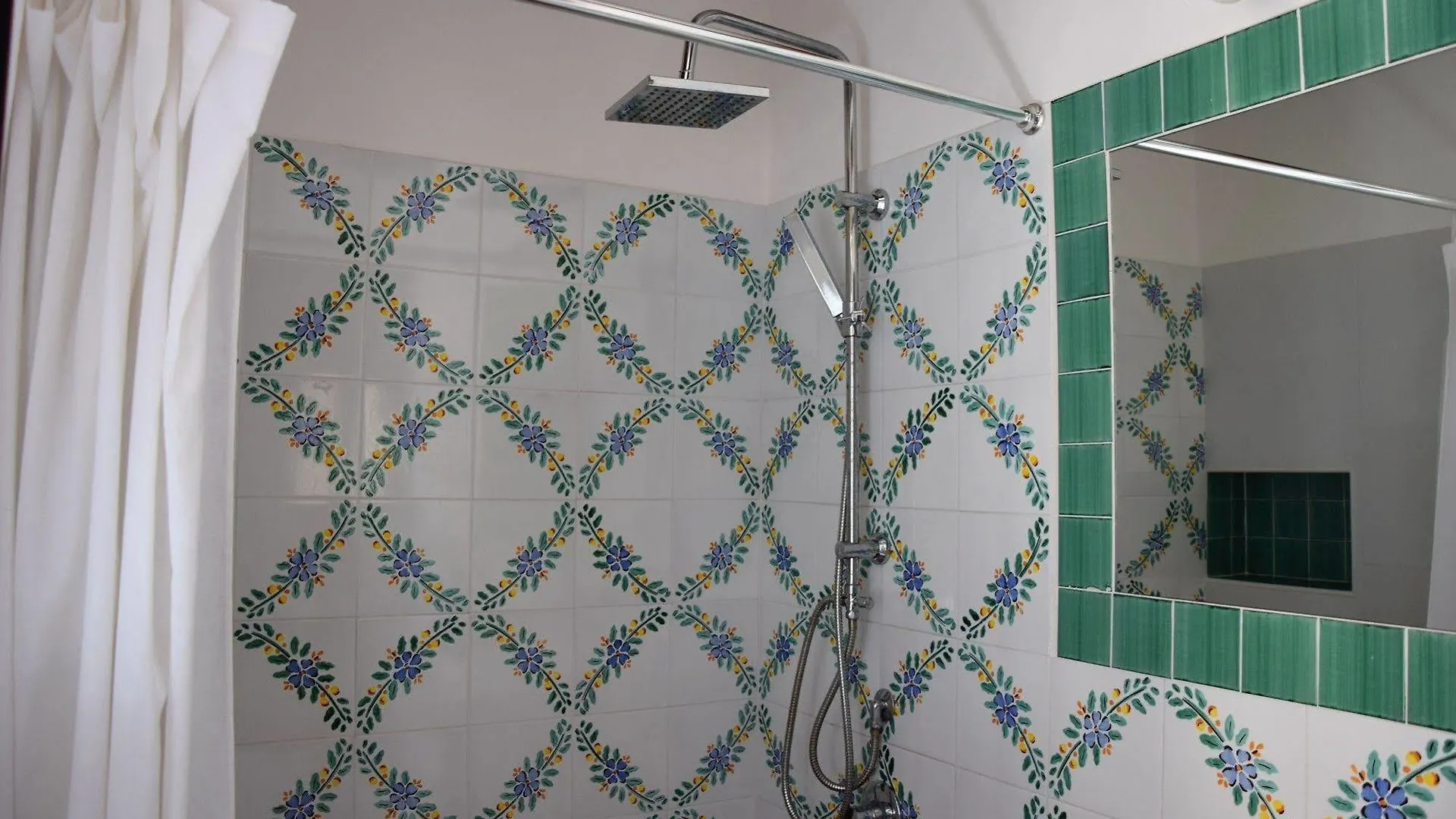 La Casa Del Geko Bed & Breakfast Cefalu 0*,  Italy